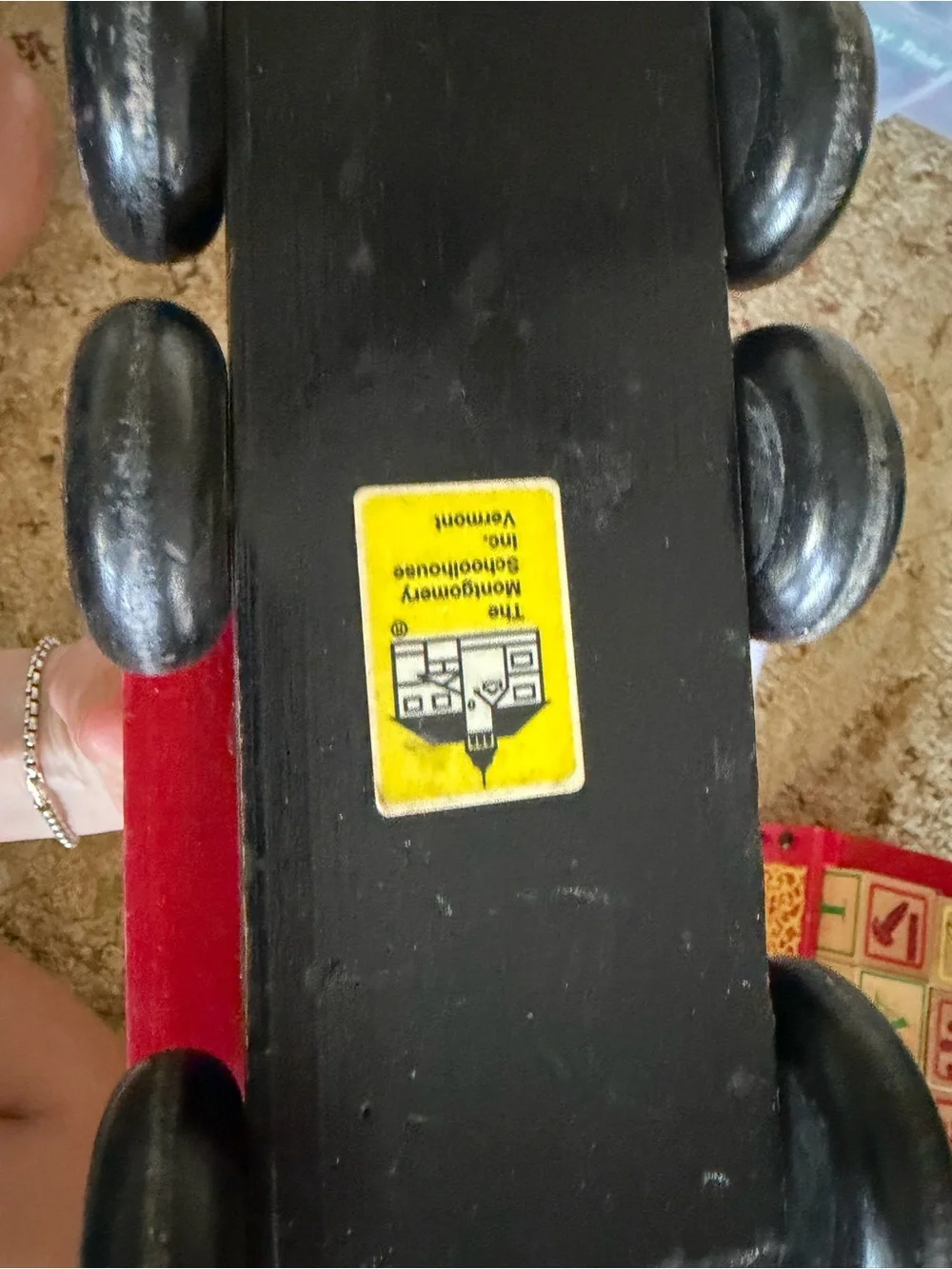 Vintage Montgomery Schoolhouse Inc. Classic Wooden Truck Toy w/ ABC blocks 1978